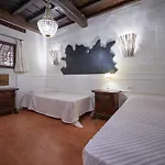 Appartamento Penthouse With Terrace